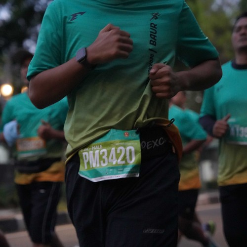 Race photo from BAUR RUN 2025