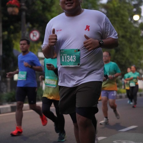 Race photo from BAUR RUN 2025