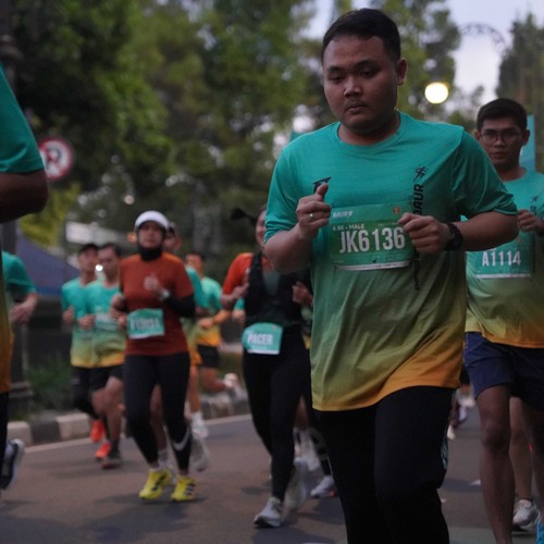Race photo from BAUR RUN 2025