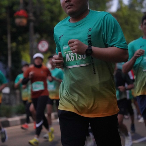 Race photo from BAUR RUN 2025