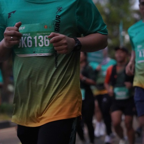 Race photo from BAUR RUN 2025