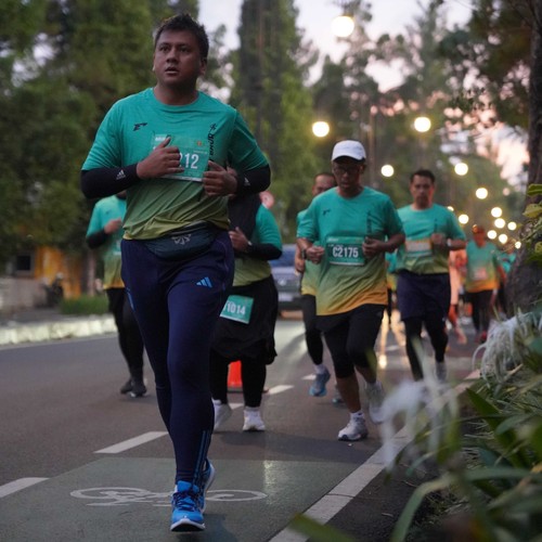 Race photo from BAUR RUN 2025