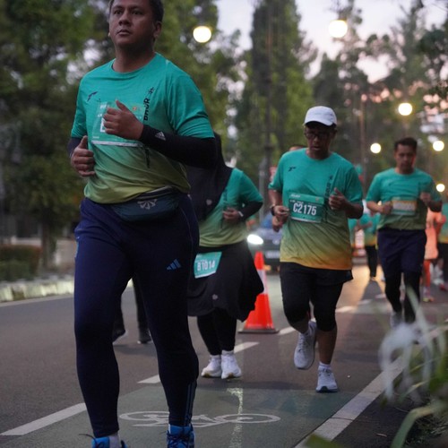 Race photo from BAUR RUN 2025