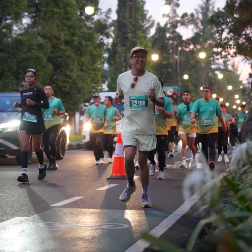 Race photo from BAUR RUN 2025