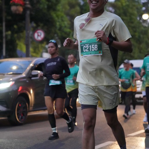 Race photo from BAUR RUN 2025