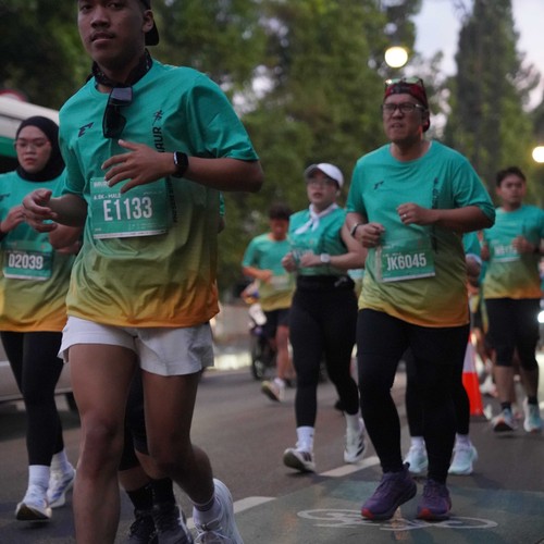 Race photo from BAUR RUN 2025