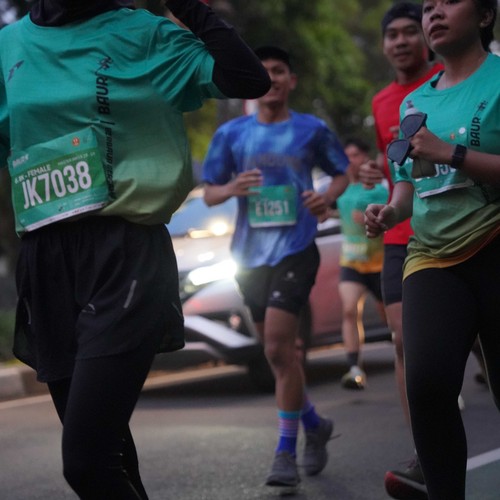 Race photo from BAUR RUN 2025