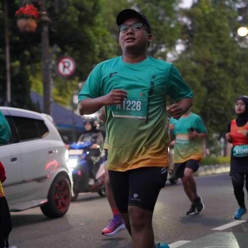 Race photo from BAUR RUN 2025