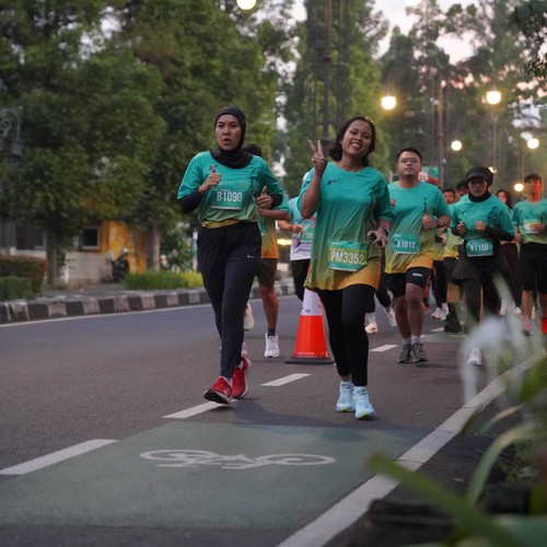 Race photo from BAUR RUN 2025