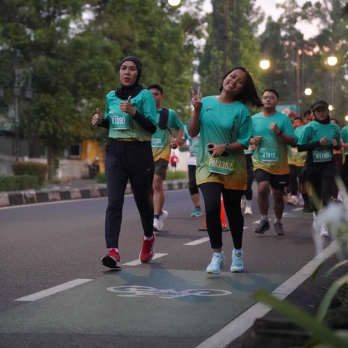 Race photo from BAUR RUN 2025