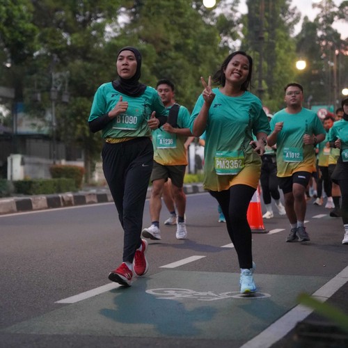 Race photo from BAUR RUN 2025