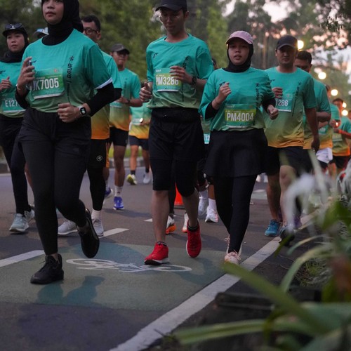 Race photo from BAUR RUN 2025