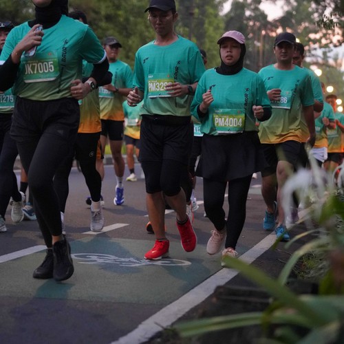Race photo from BAUR RUN 2025