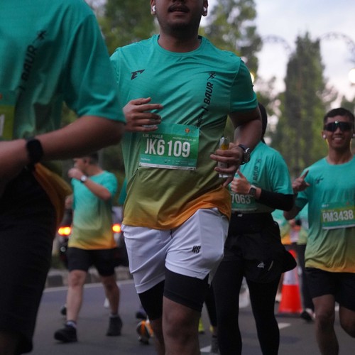 Race photo from BAUR RUN 2025