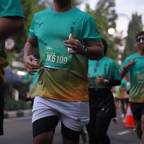 Race photo from BAUR RUN 2025