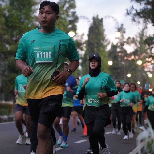 Race photo from BAUR RUN 2025