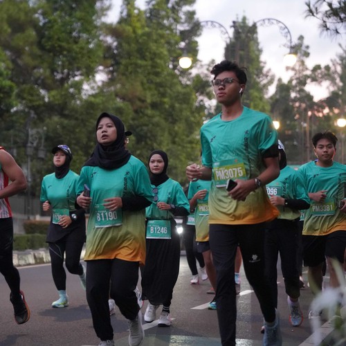 Race photo from BAUR RUN 2025