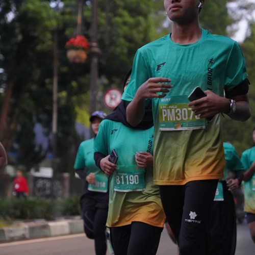 Race photo from BAUR RUN 2025