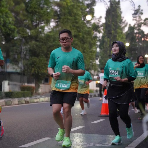 Race photo from BAUR RUN 2025