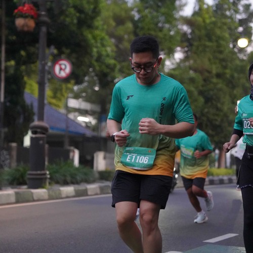 Race photo from BAUR RUN 2025