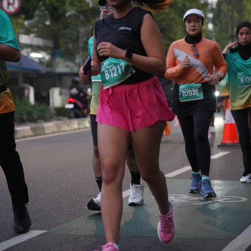 Race photo from BAUR RUN 2025