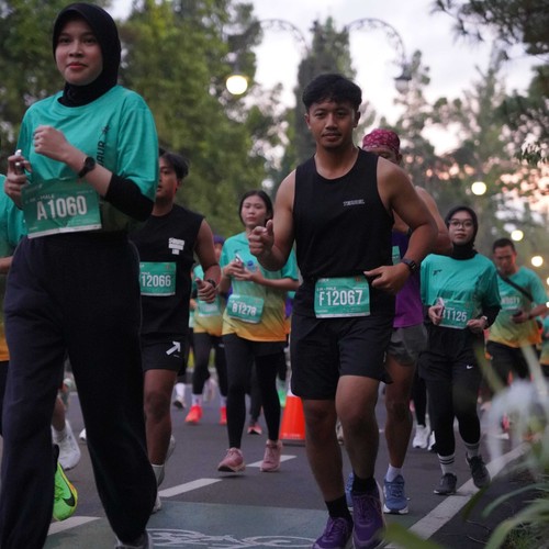 Race photo from BAUR RUN 2025