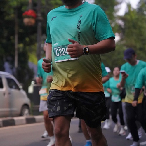 Race photo from BAUR RUN 2025