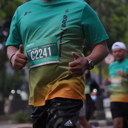 Race photo from BAUR RUN 2025