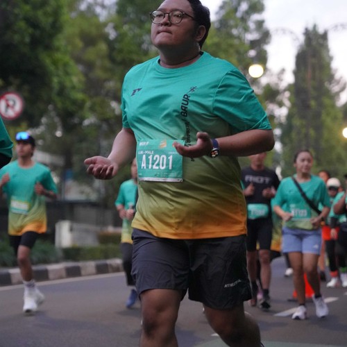 Race photo from BAUR RUN 2025