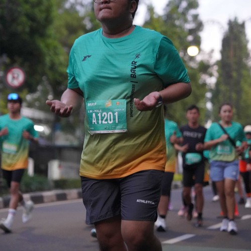 Race photo from BAUR RUN 2025