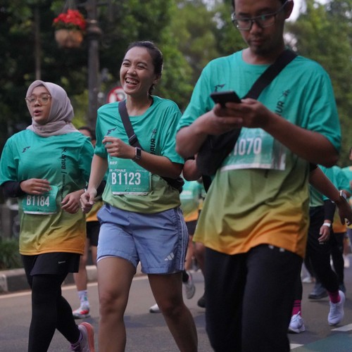 Race photo from BAUR RUN 2025