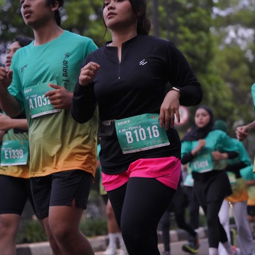 Race photo from BAUR RUN 2025