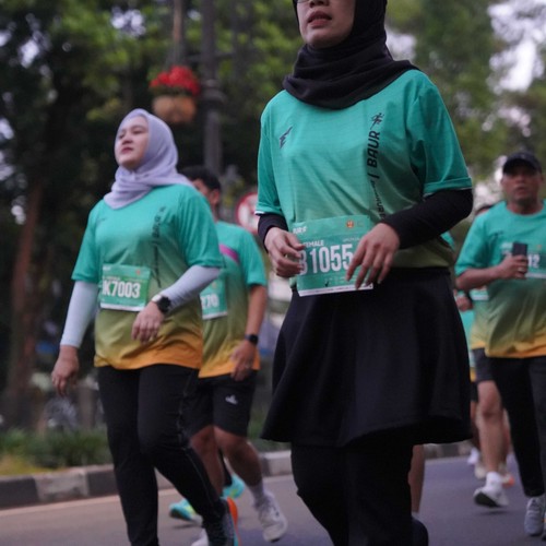 Race photo from BAUR RUN 2025