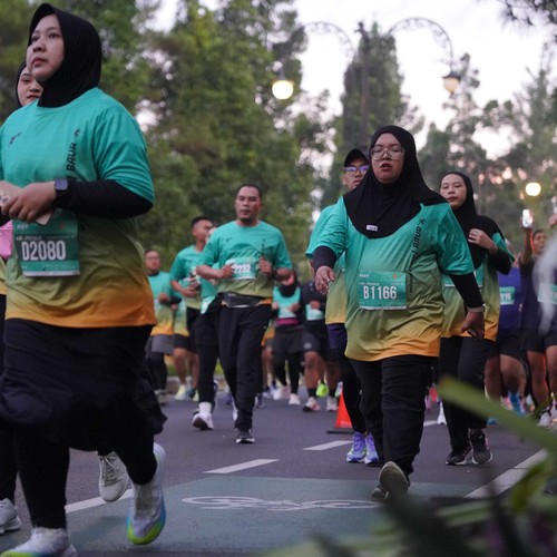 Race photo from BAUR RUN 2025