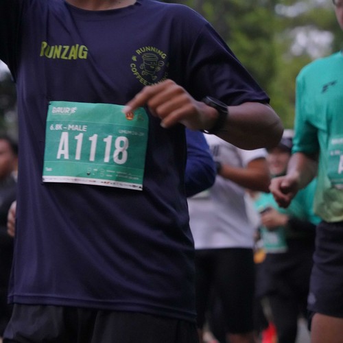 Race photo from BAUR RUN 2025