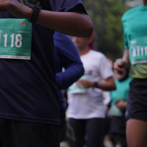 Race photo from BAUR RUN 2025