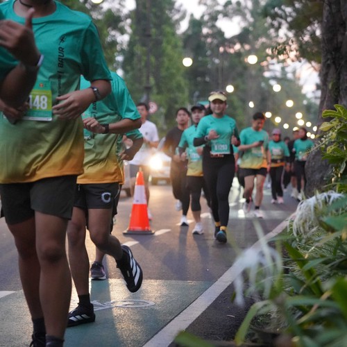 Race photo from BAUR RUN 2025