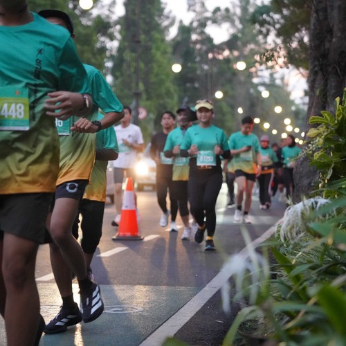 Race photo from BAUR RUN 2025