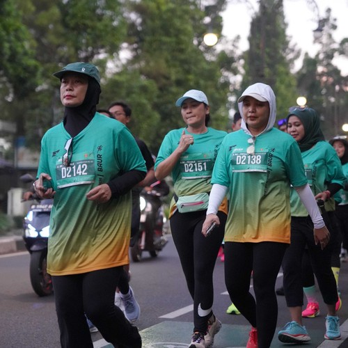 Race photo from BAUR RUN 2025