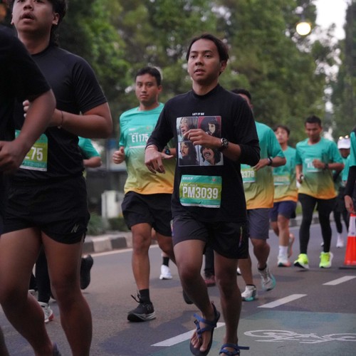 Race photo from BAUR RUN 2025