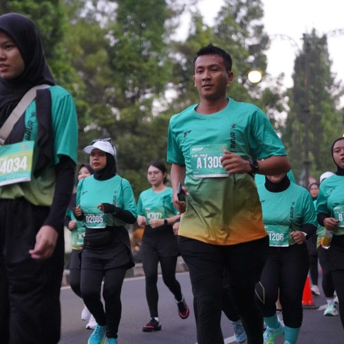 Race photo from BAUR RUN 2025