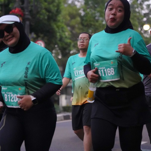 Race photo from BAUR RUN 2025
