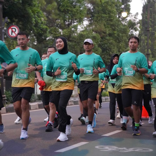 Race photo from BAUR RUN 2025
