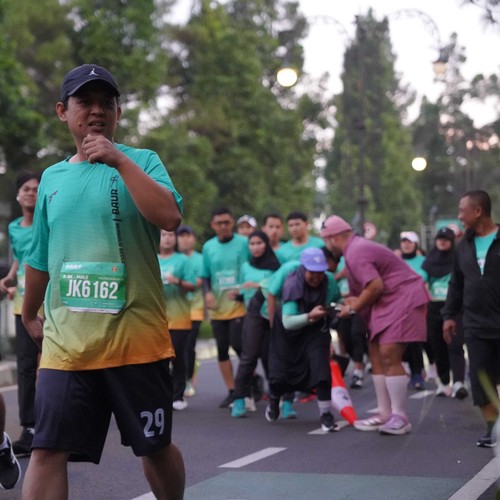 Race photo from BAUR RUN 2025