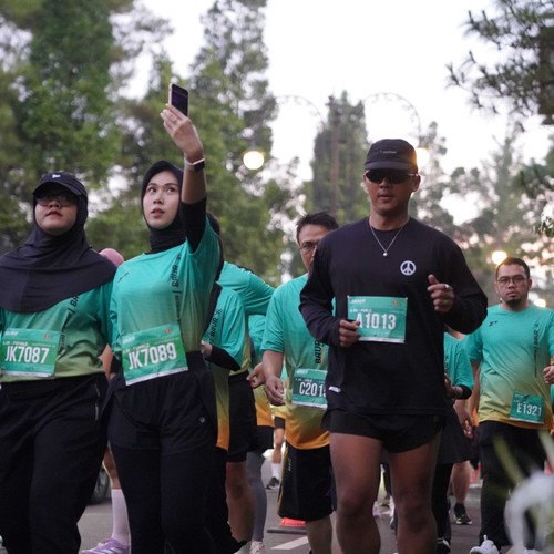 Race photo from BAUR RUN 2025