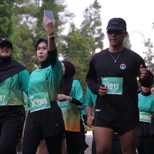 Race photo from BAUR RUN 2025