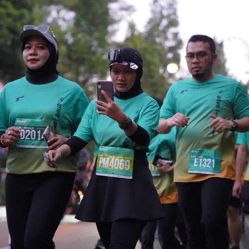 Race photo from BAUR RUN 2025
