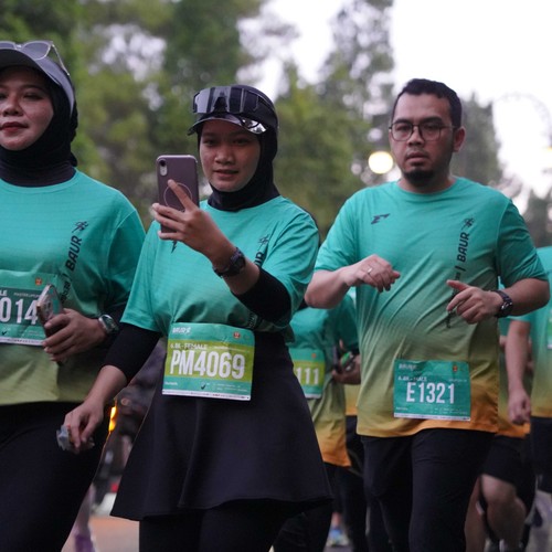 Race photo from BAUR RUN 2025