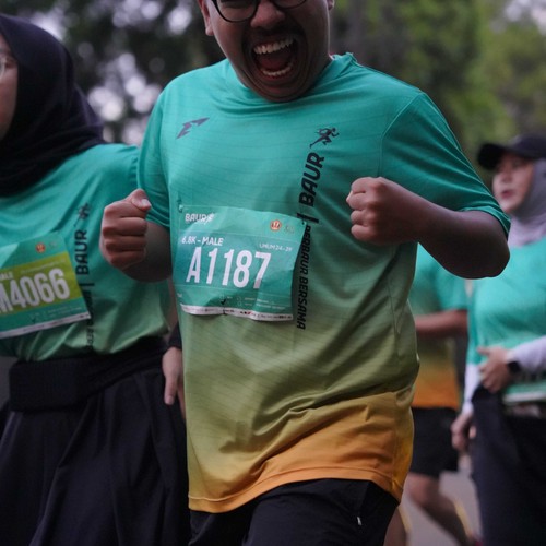 Race photo from BAUR RUN 2025