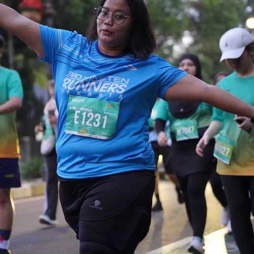 Race photo from BAUR RUN 2025